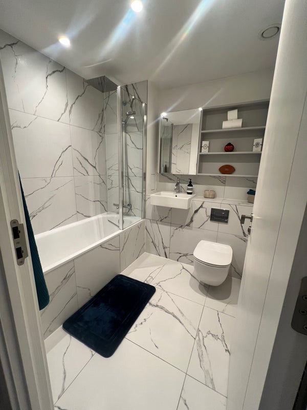 Room Kennington Lane in Greater London