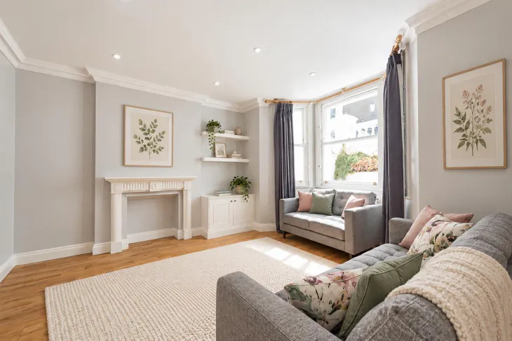 Flat Campden Grove in Greater London