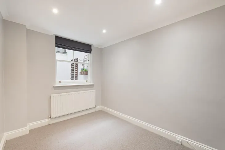 Flat Campden Grove in Greater London