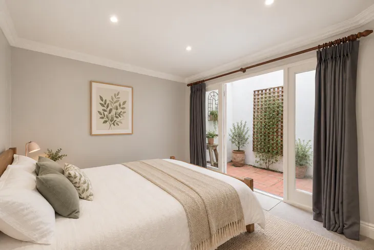 Flat Campden Grove in Greater London