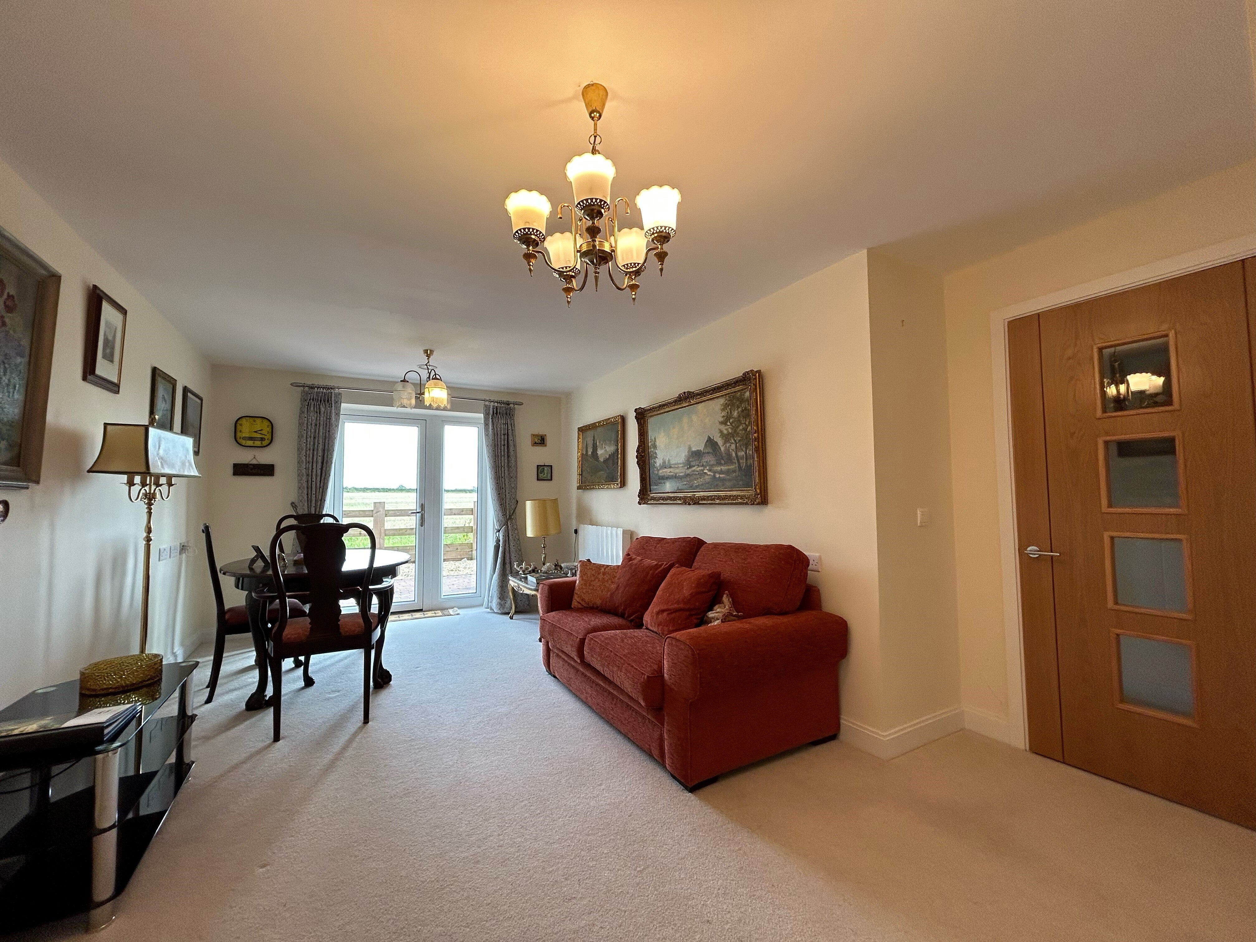 Flat Springfield Close in Stratford-on-Avon