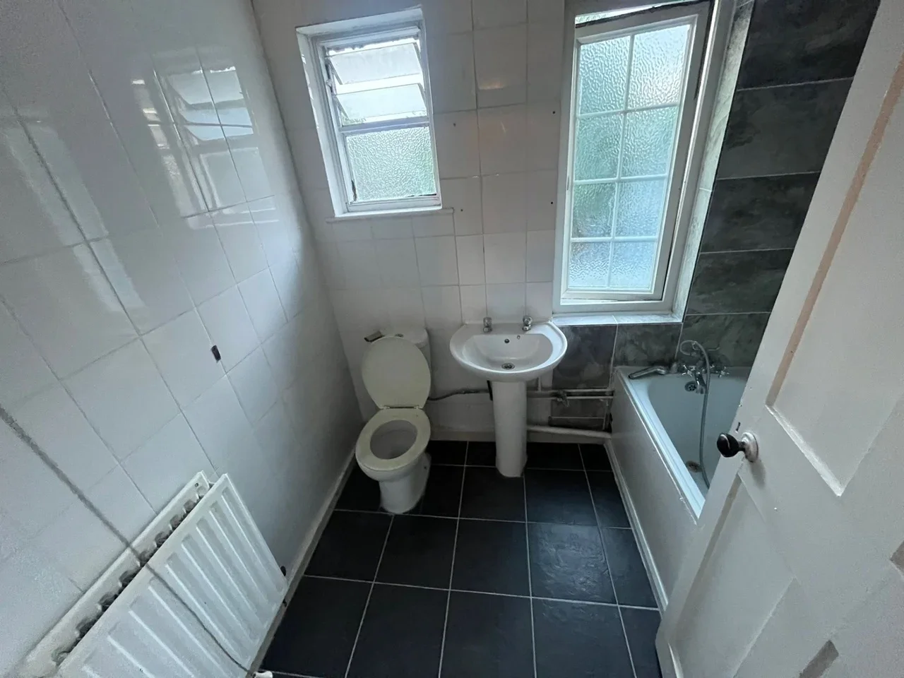 Room Selby Road in Greater London