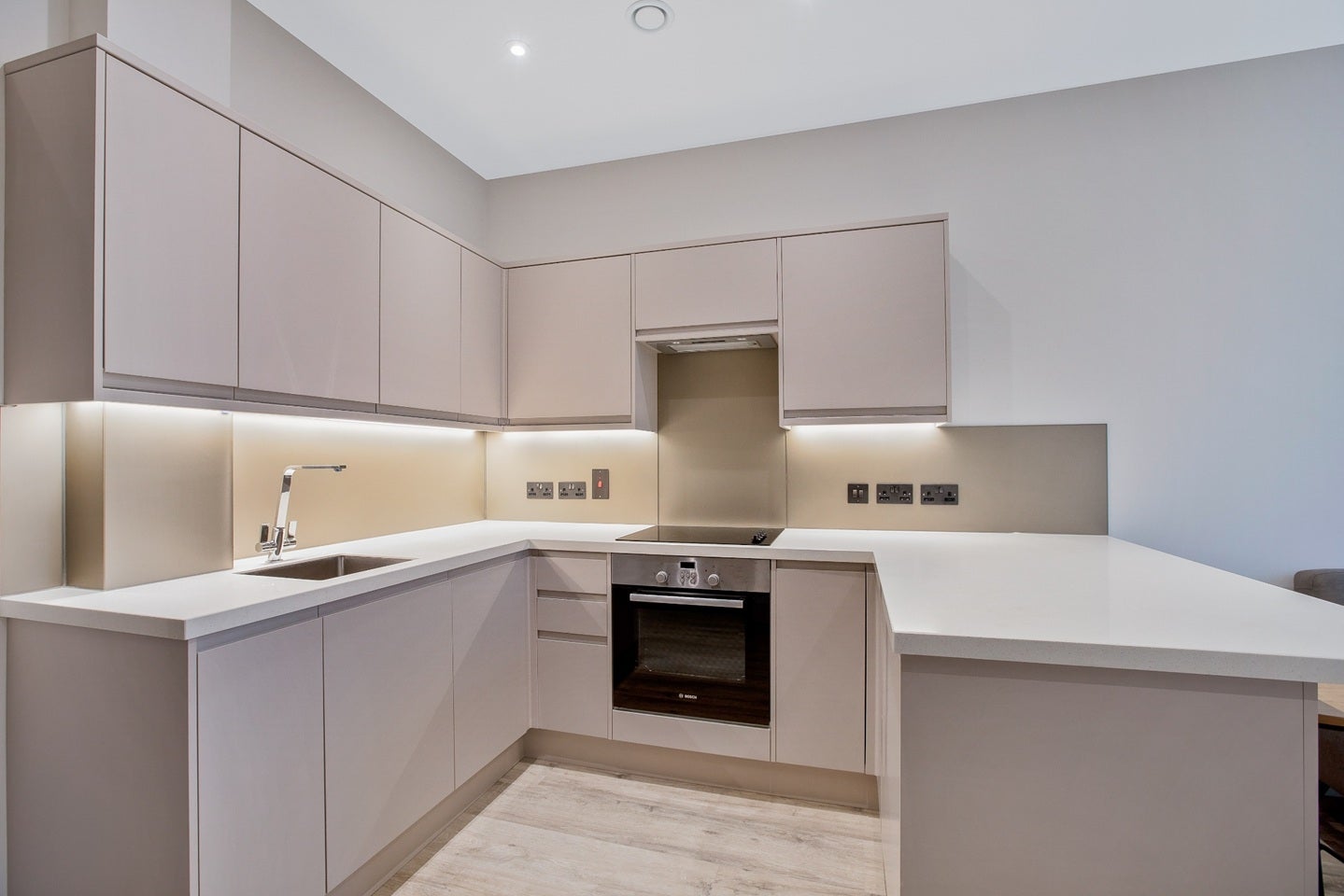 Flat Upton Road in Slough