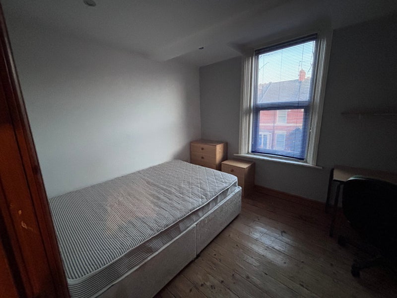 Room Malcolm Street in Newcastle upon Tyne