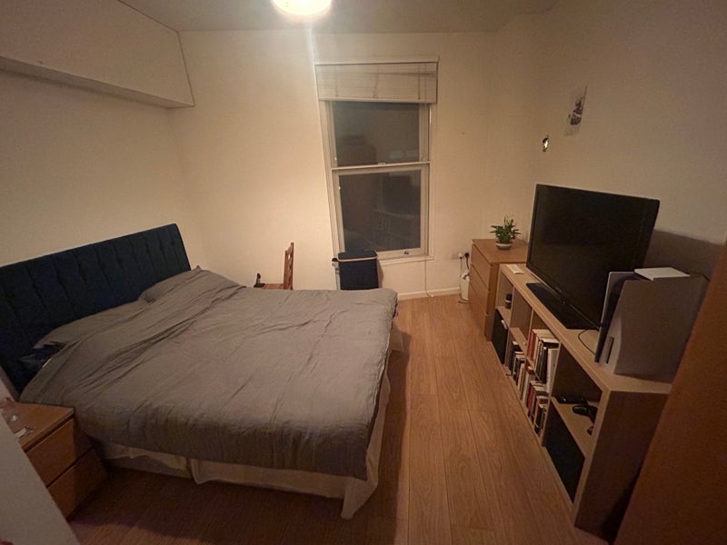 Room Coldharbour Lane in Greater London