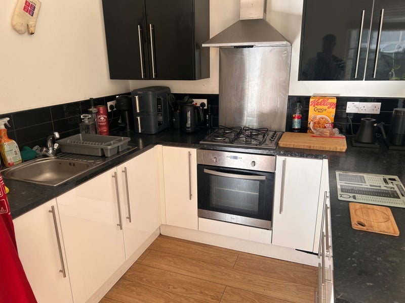 Room Coldharbour Lane in Greater London