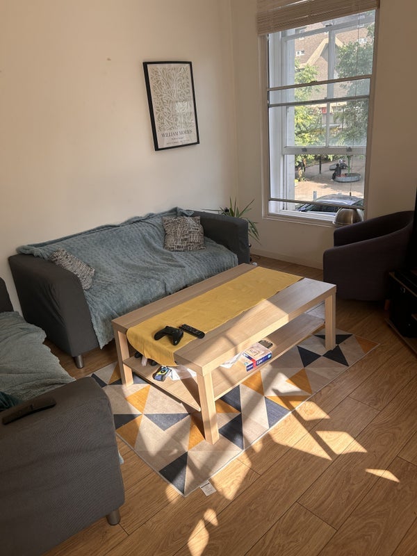 Room Coldharbour Lane in Greater London