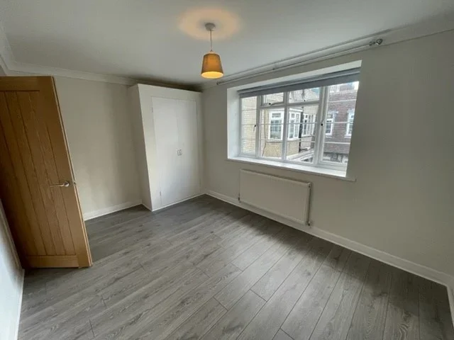Flat Shoot-up Hill in Greater London