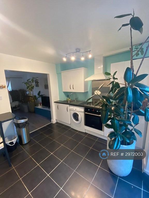 House Blyth Close in Greater London