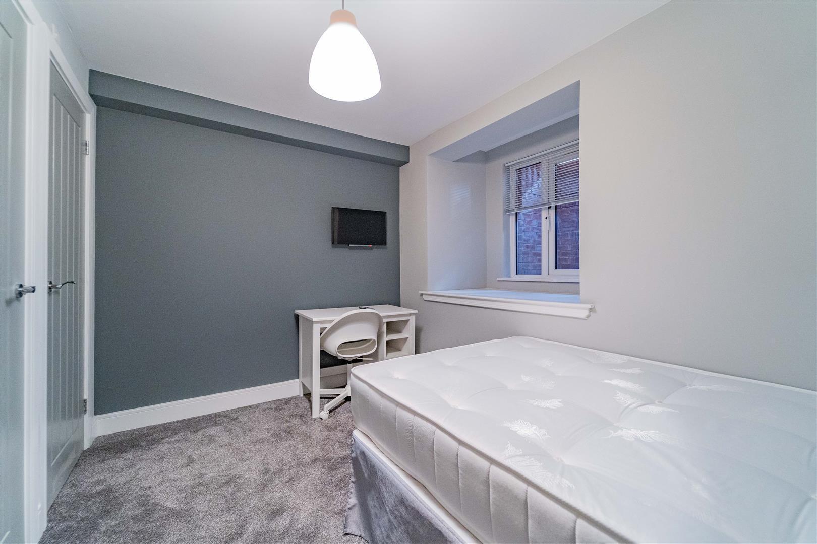 Flat Heeley Road in Birmingham
