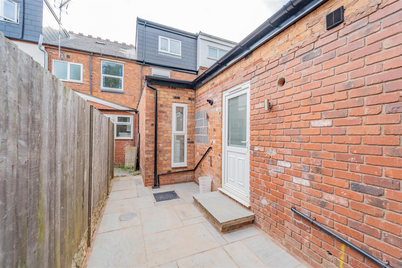 Flat Heeley Road in Birmingham