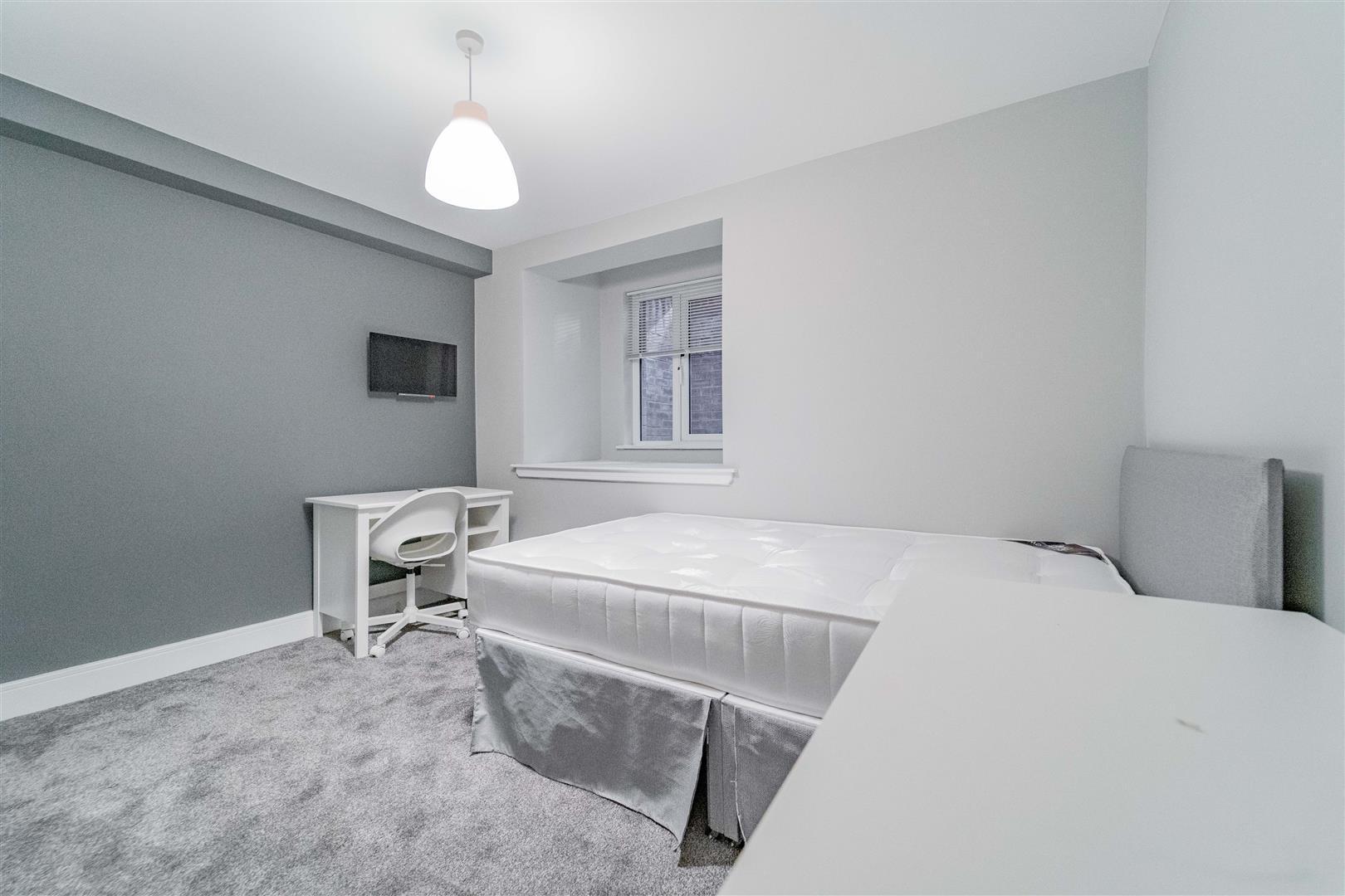 Flat Heeley Road in Birmingham
