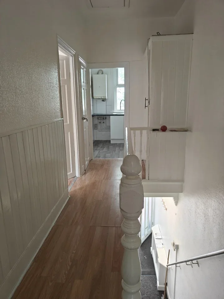 Flat Didsbury Close in Greater London