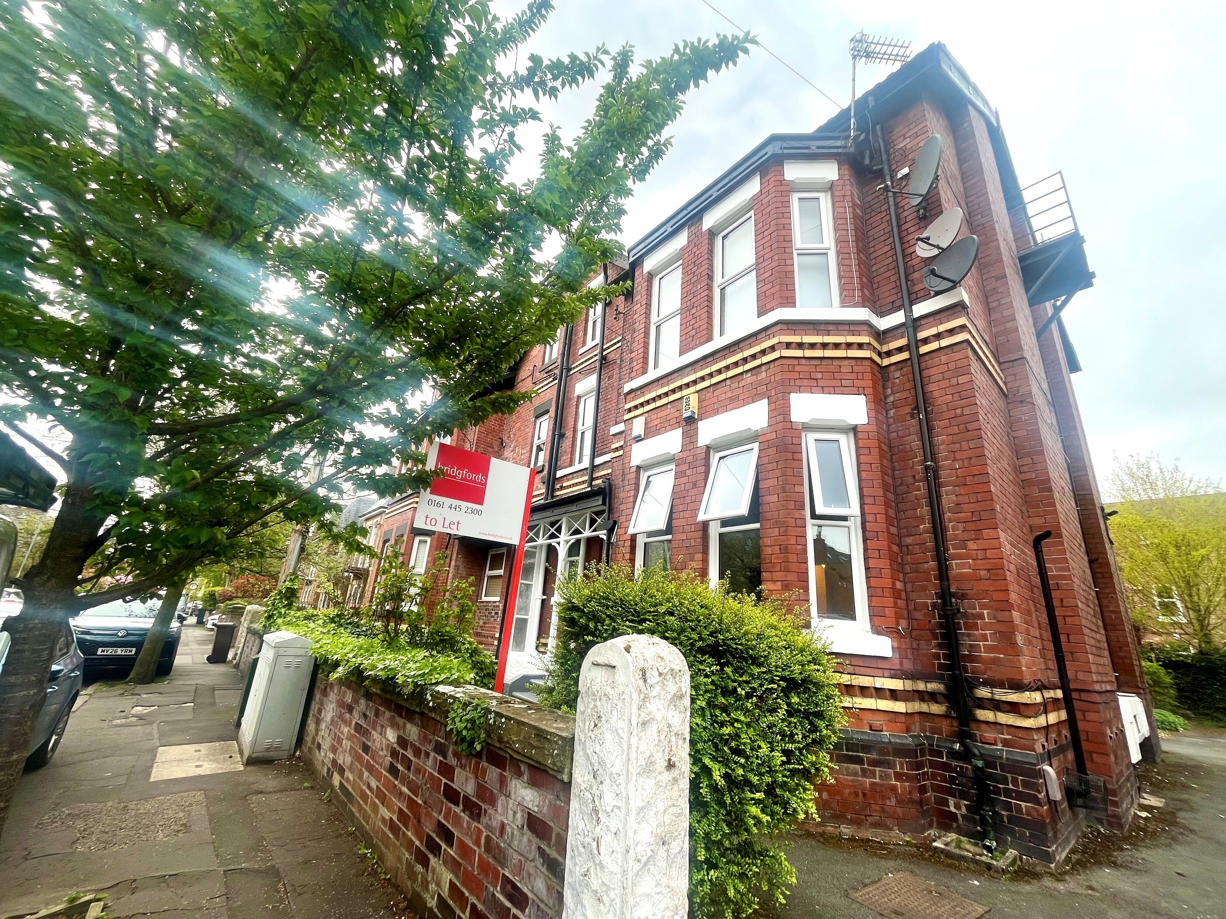 Flat Victoria Avenue in Manchester