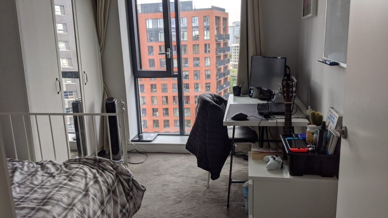 Room Orchard Place in Greater London