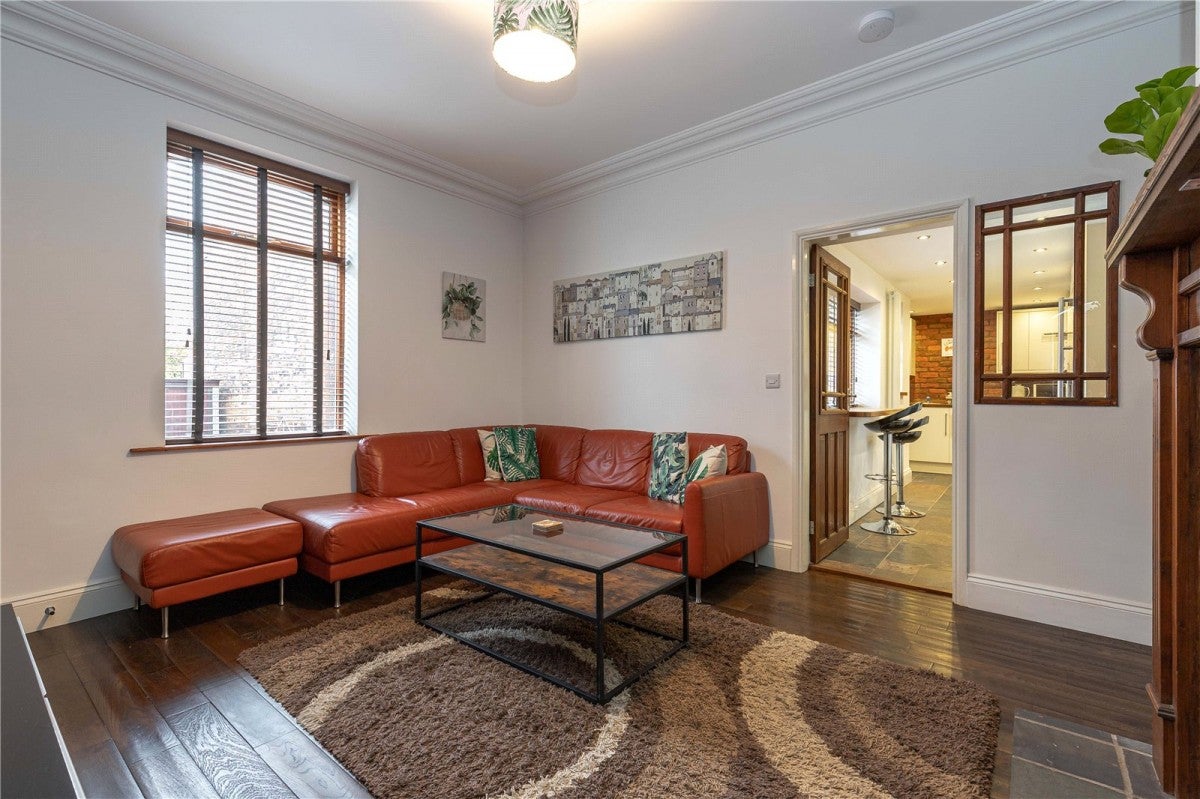 Room Audley Street in Newcastle-under-Lyme