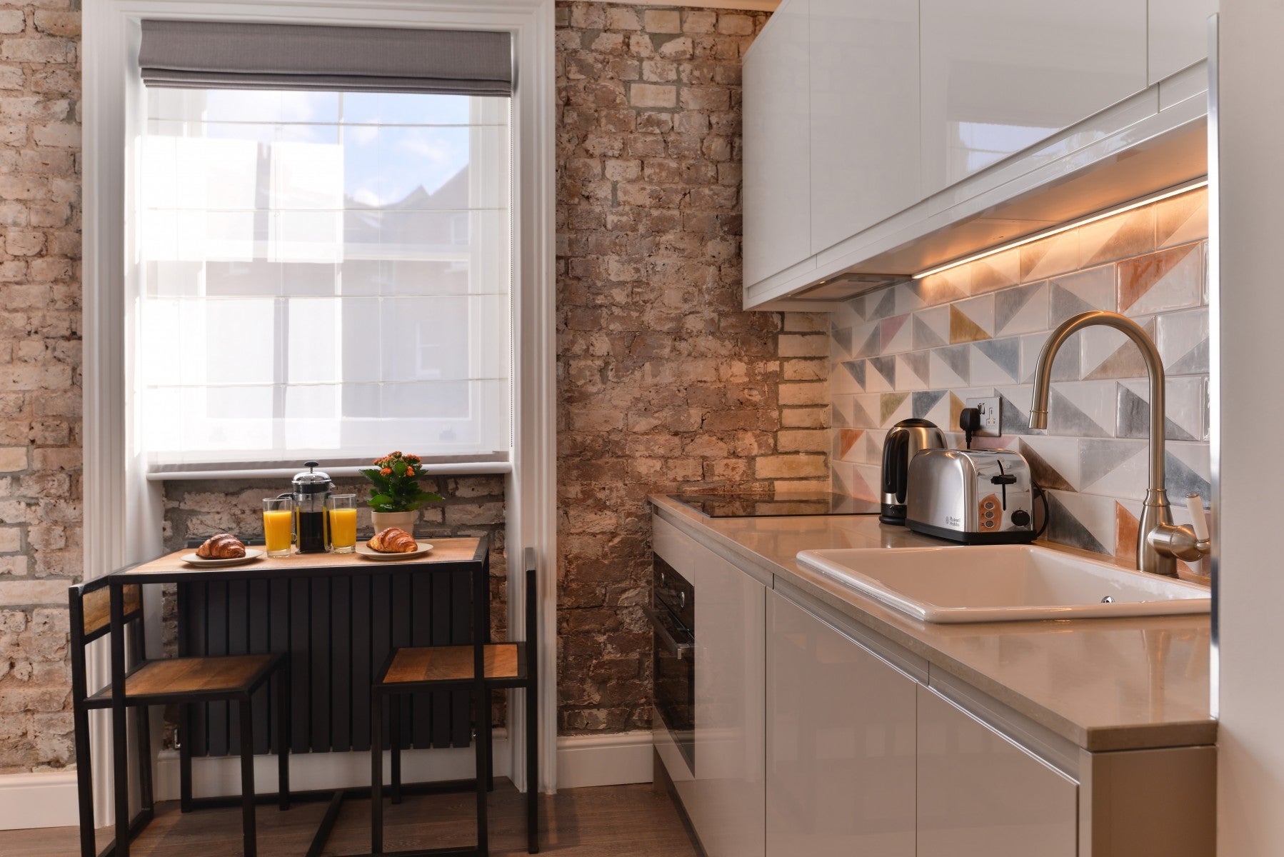 Flat Kingdon Road in London