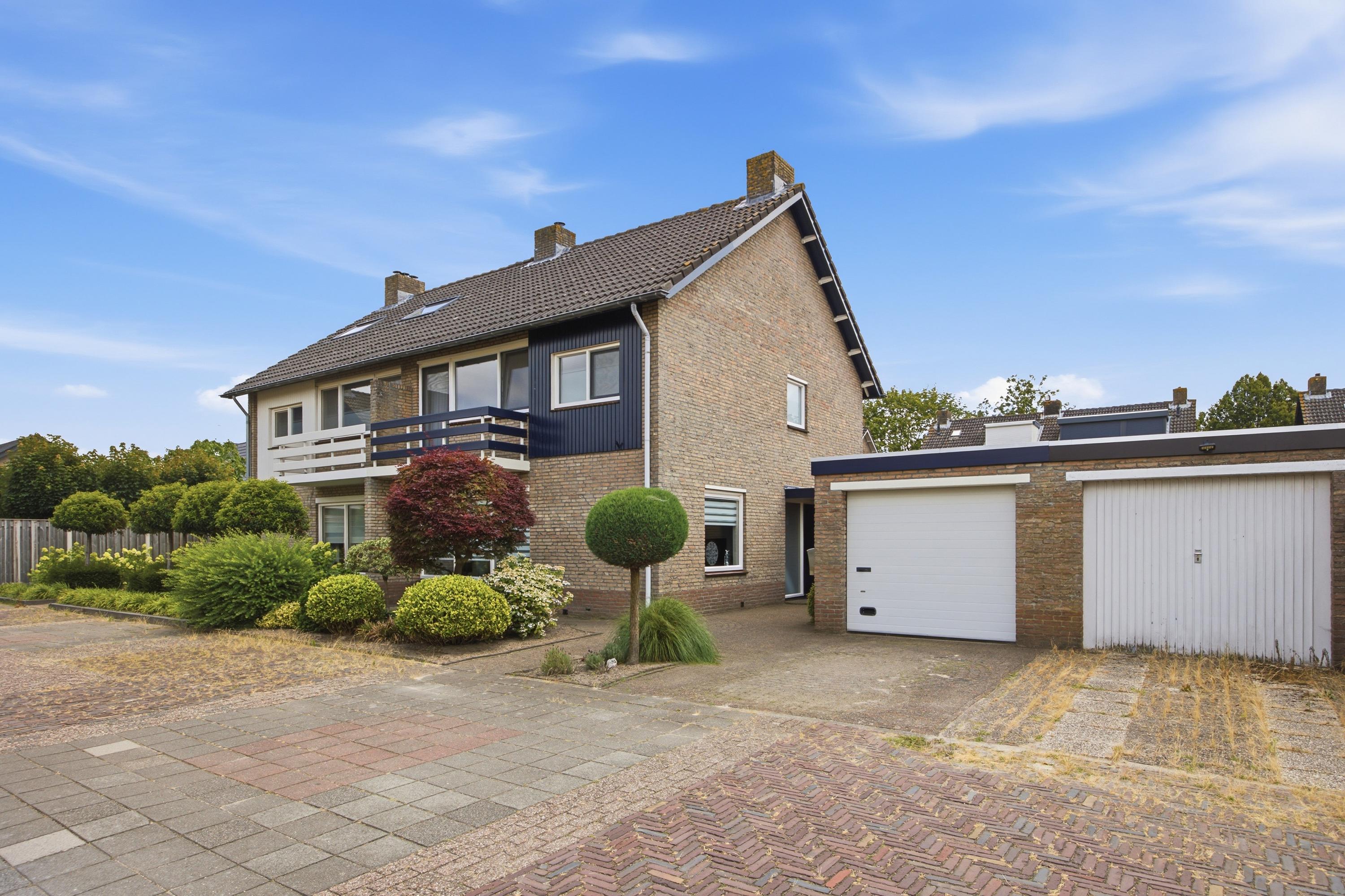 Huis Debussylaan 15 in Raamsdonksveer