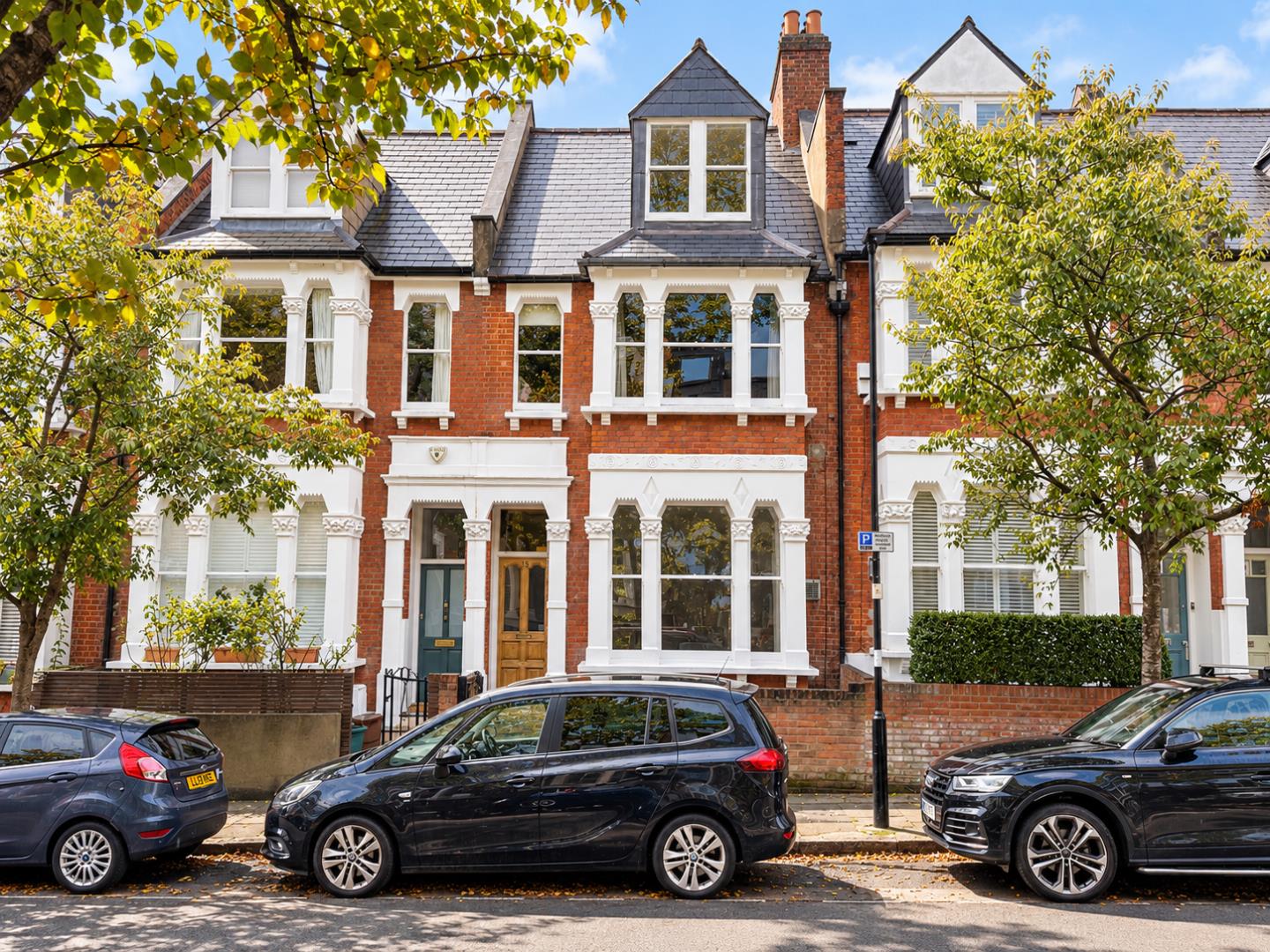 Flat Waterlow Road in Greater London