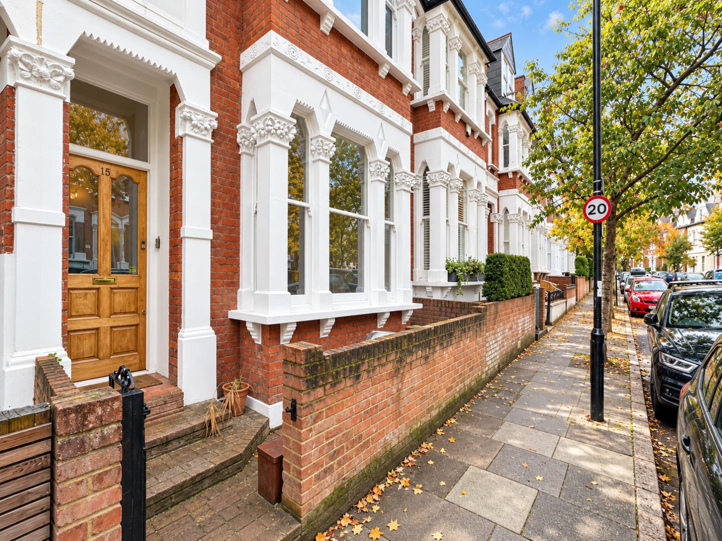 Flat Waterlow Road in Greater London
