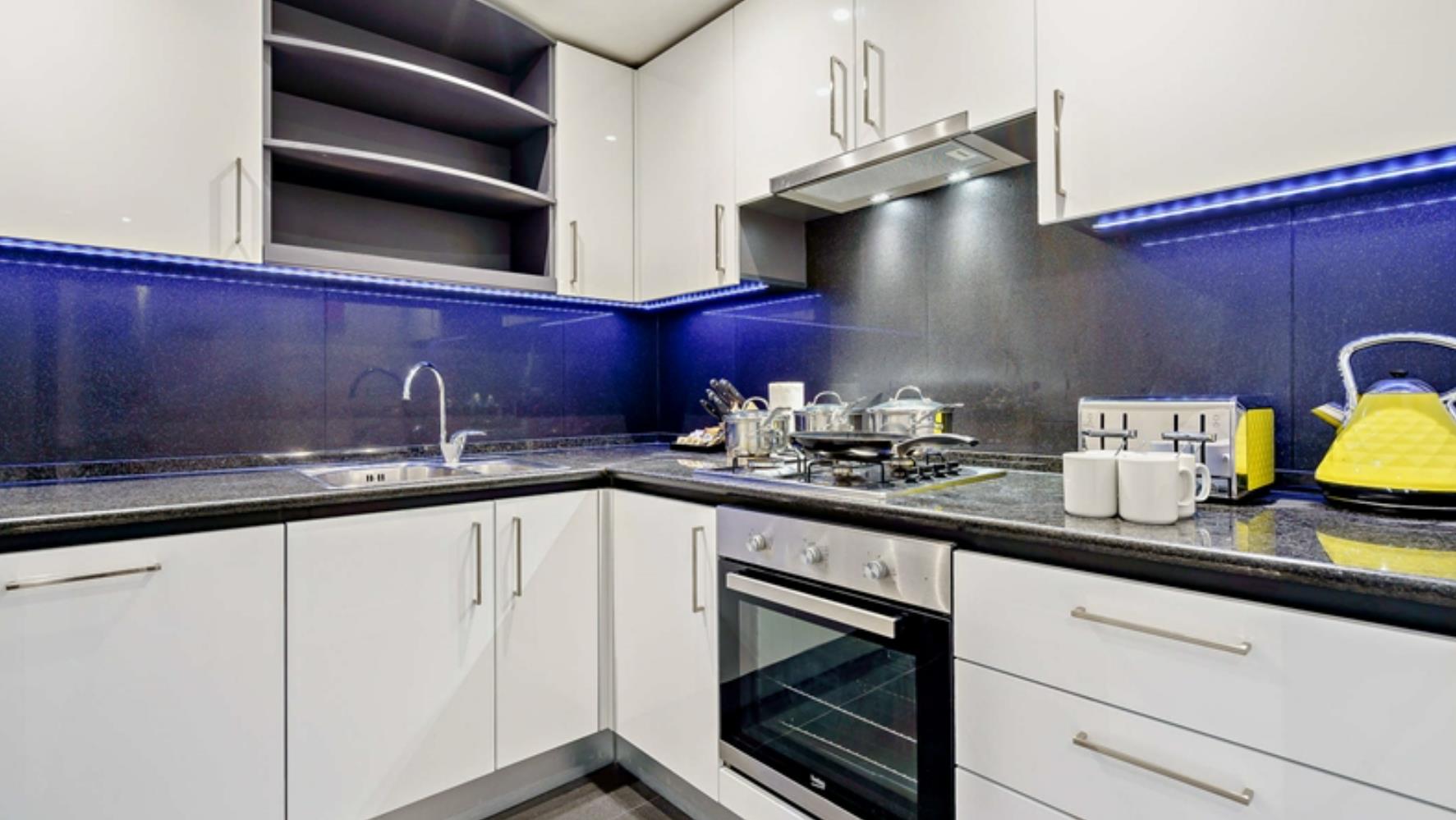 Flat Westferry Circus in Greater London