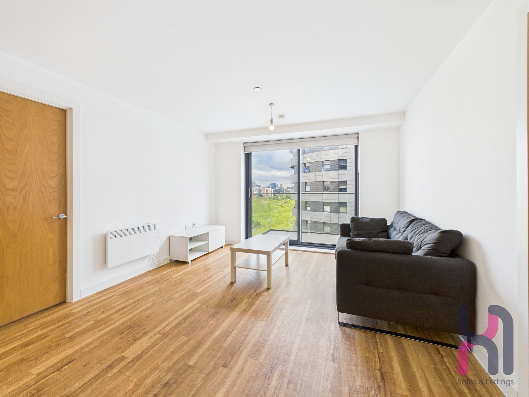 Flat Pomona Strand in Trafford