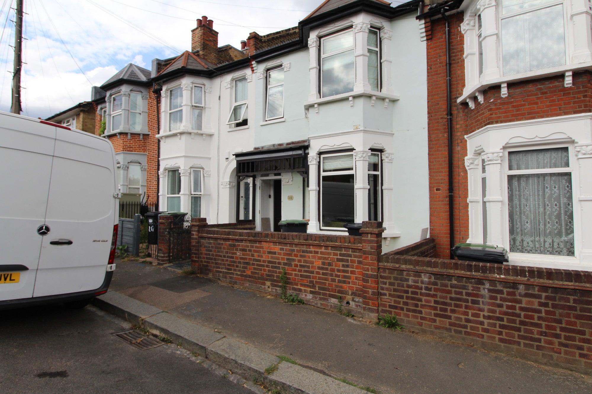 House Eddystone Road in Greater London