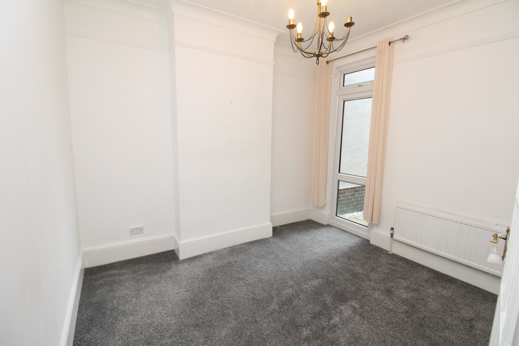 House Eddystone Road in Greater London