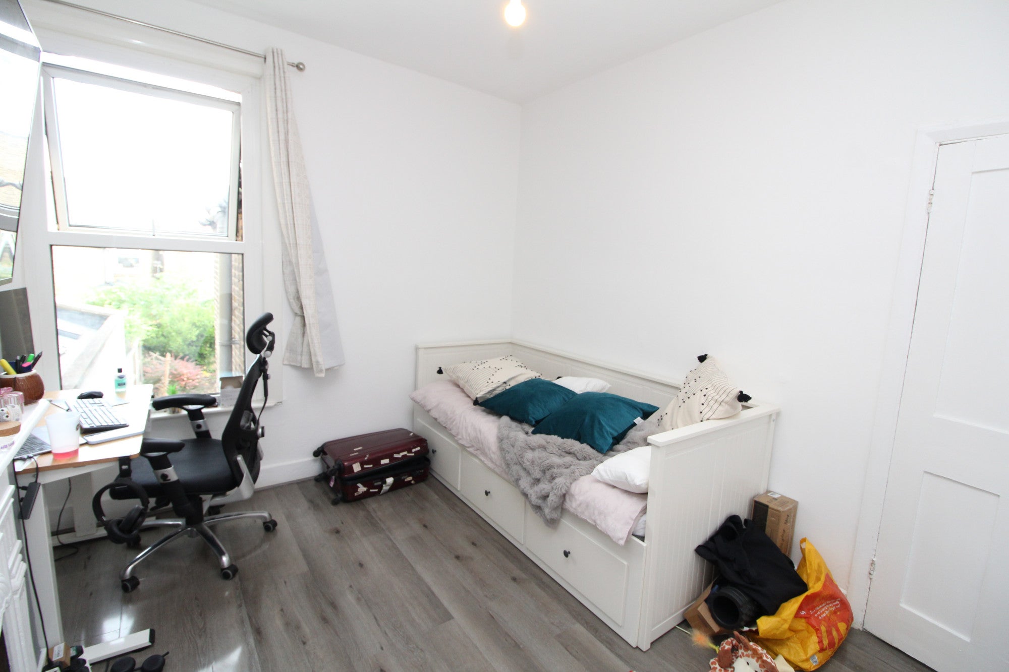 House Eddystone Road in Greater London