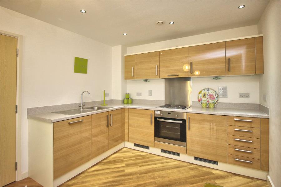 Flat Guildford Road in Woking