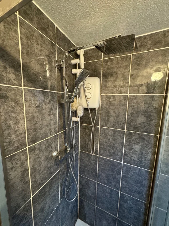 Room Summerwood Road in Greater London