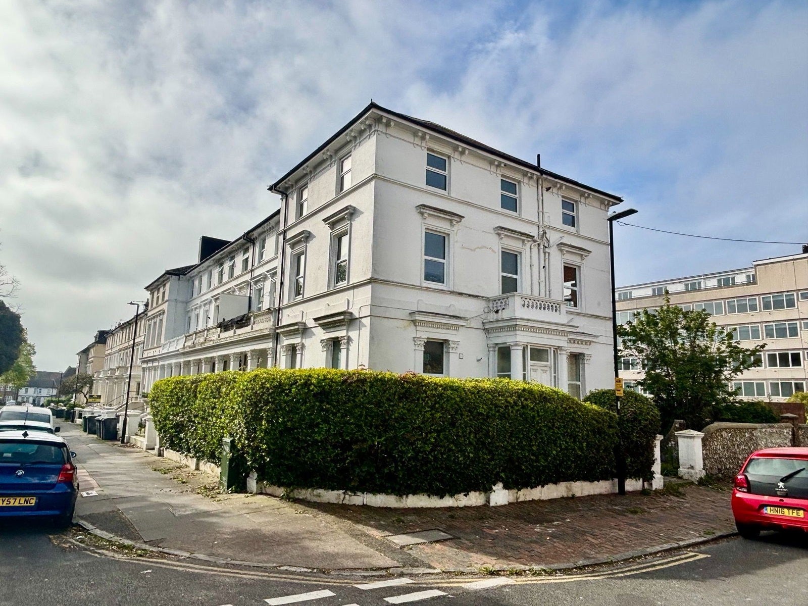 Flat Upperton Gardens in Eastbourne