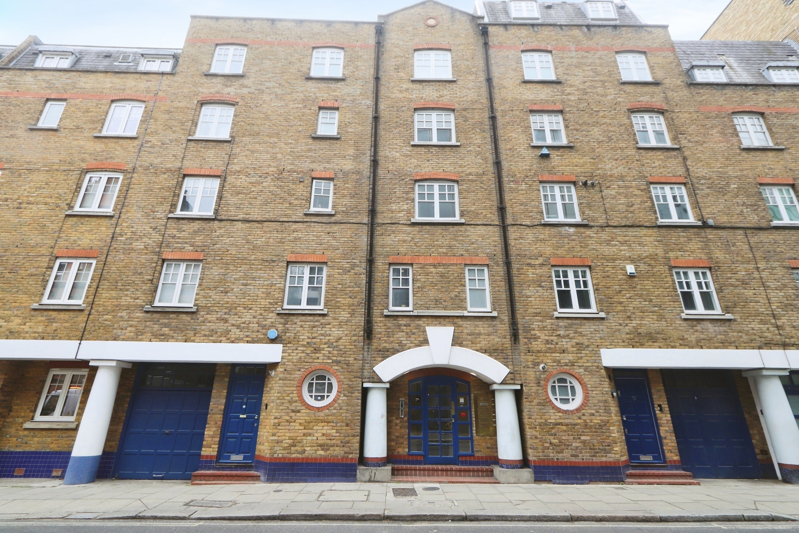 Flat Great Queen Street in Greater London
