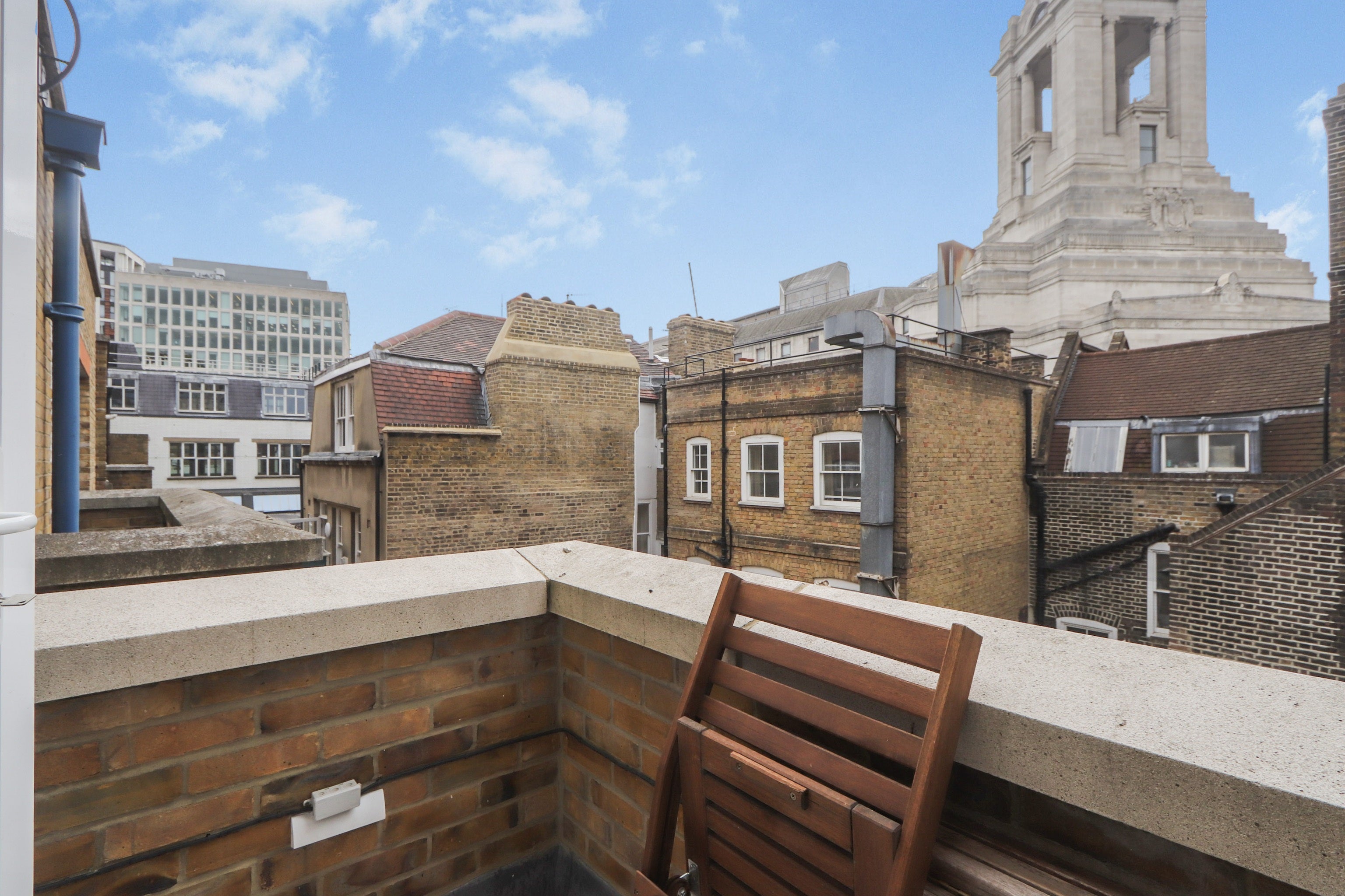 Flat Great Queen Street in Greater London
