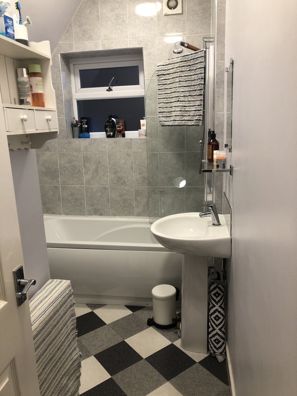 Room King Street in Hoyland