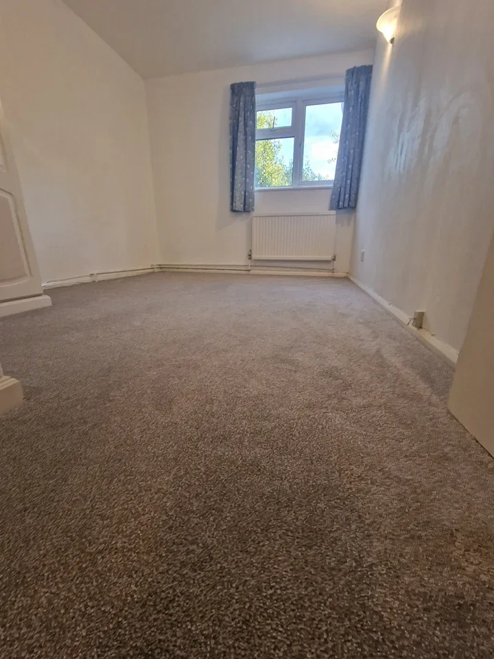 House Cedars Drive in Greater London