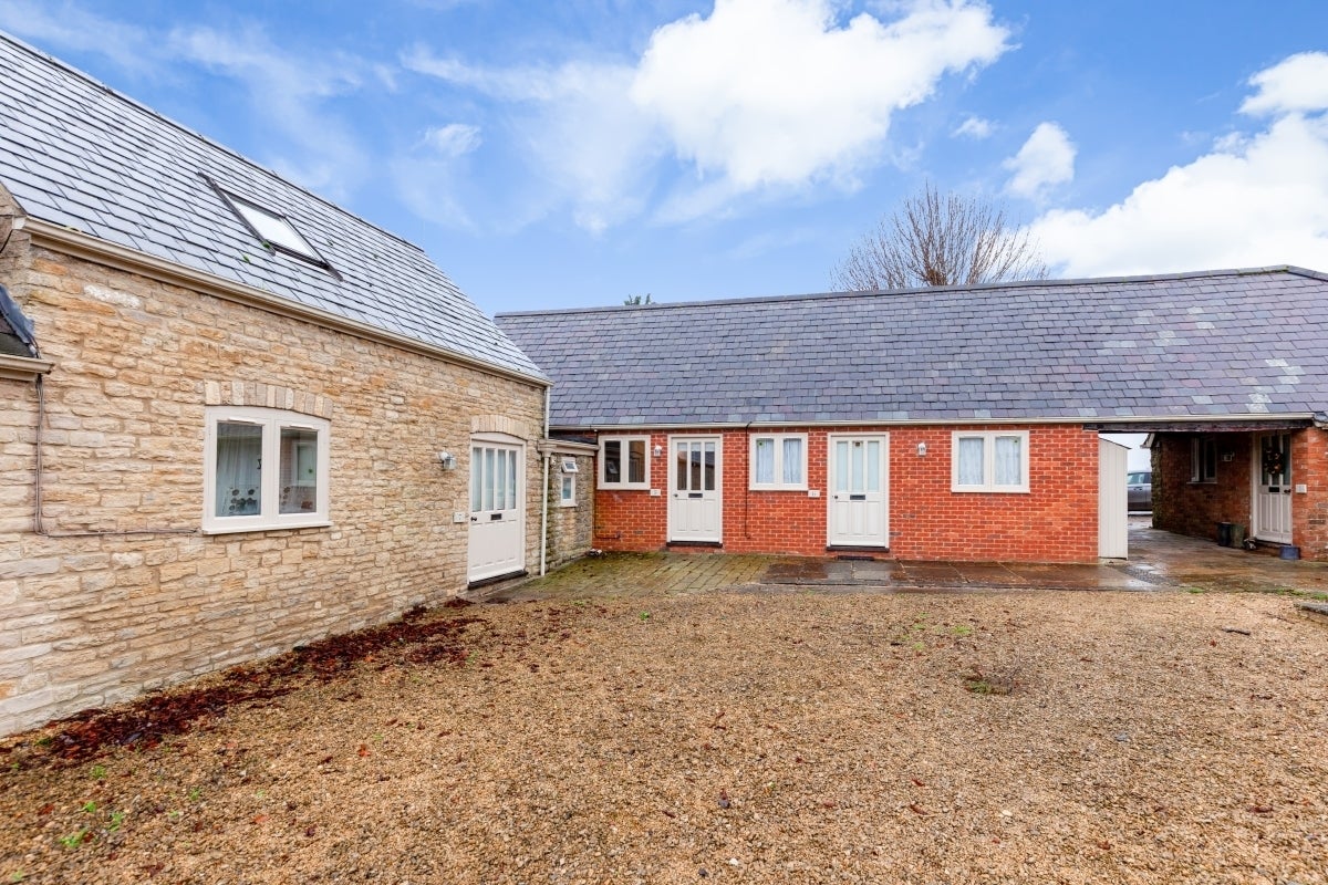 Flat Halse Road in Lower Stoford