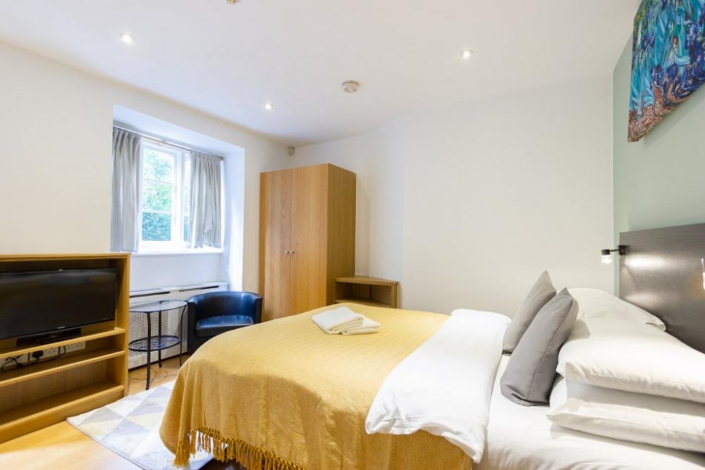 Flat Brunswick Square in Greater London