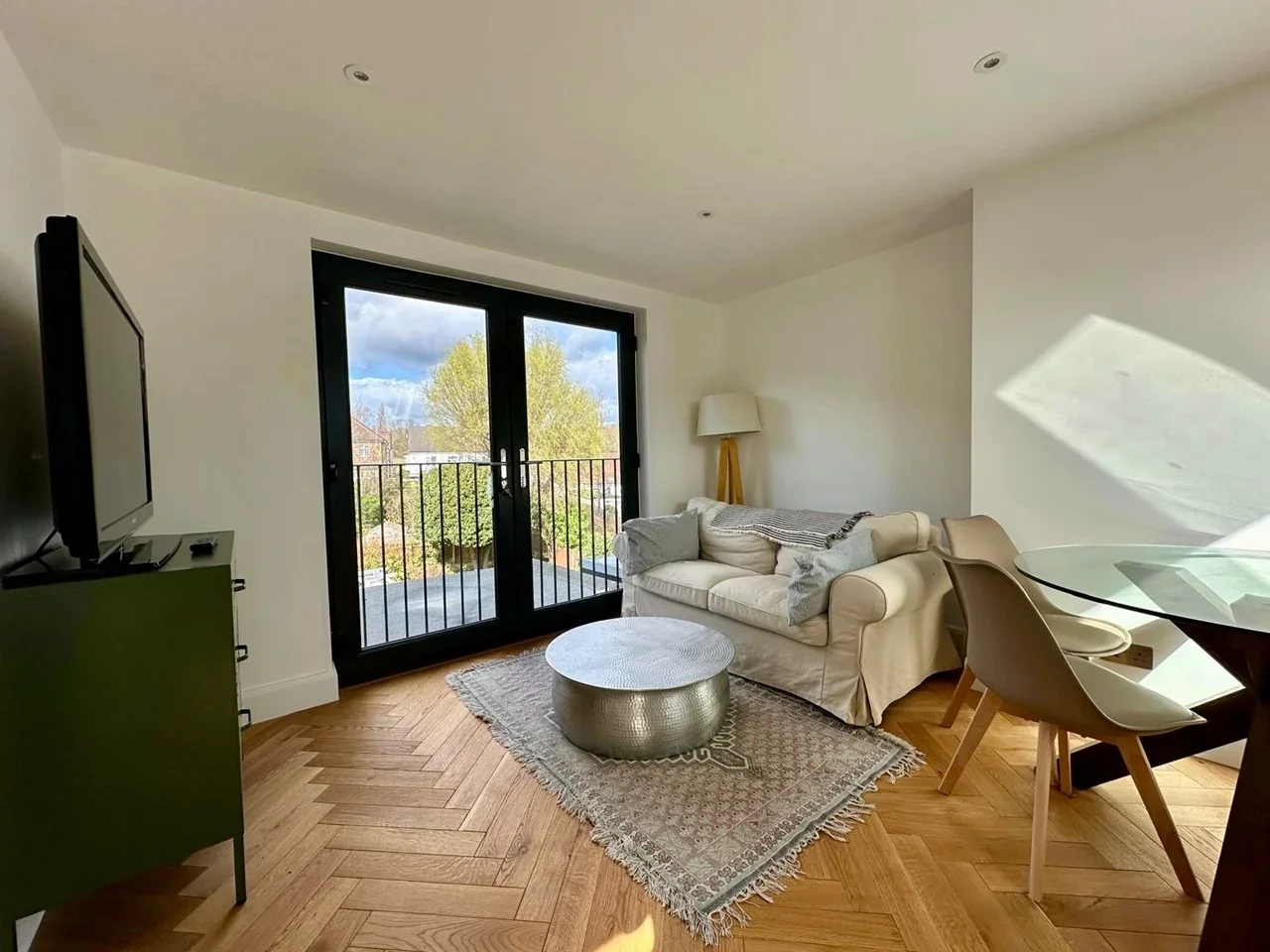 Flat Kingsmead in Greater London
