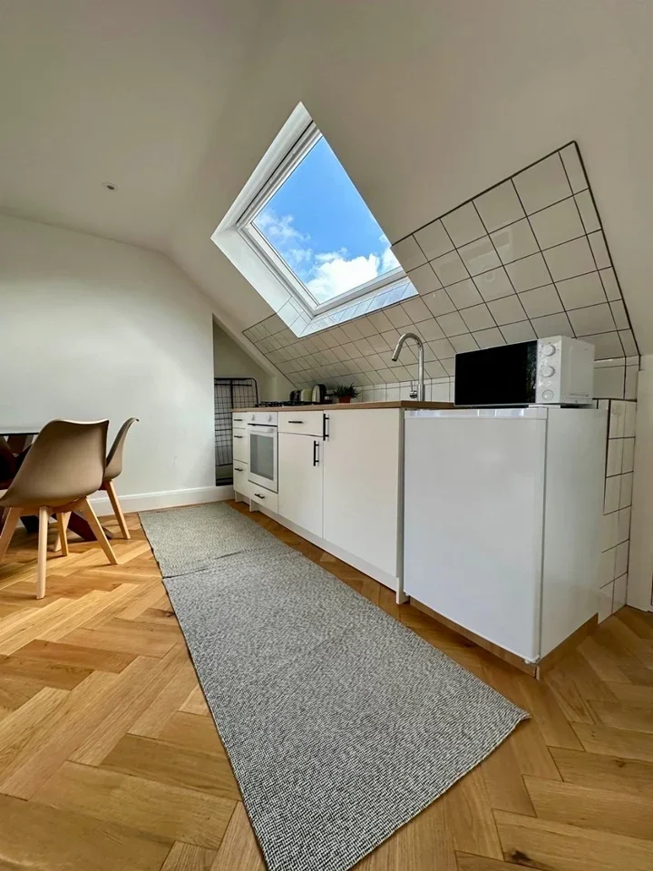 Flat Kingsmead in Greater London