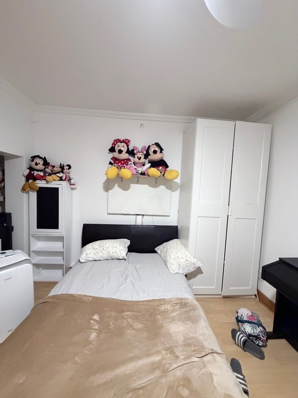 Room Central Park Road in Greater London