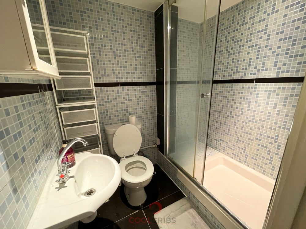 Flat Leinster Gardens in City of Westminster
