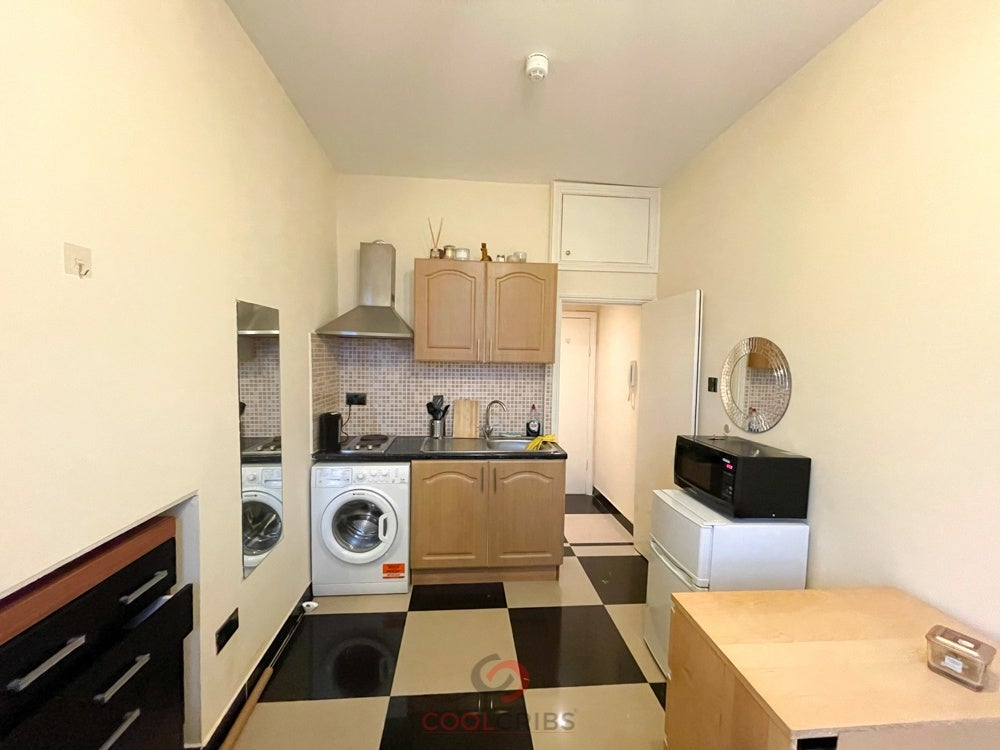 Flat Leinster Gardens in City of Westminster