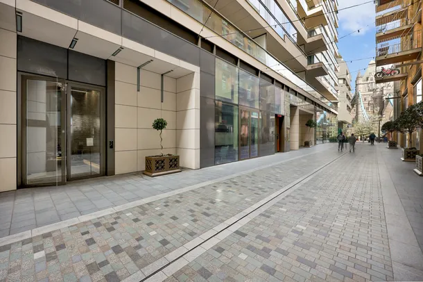 Flat Duchess Walk in Greater London
