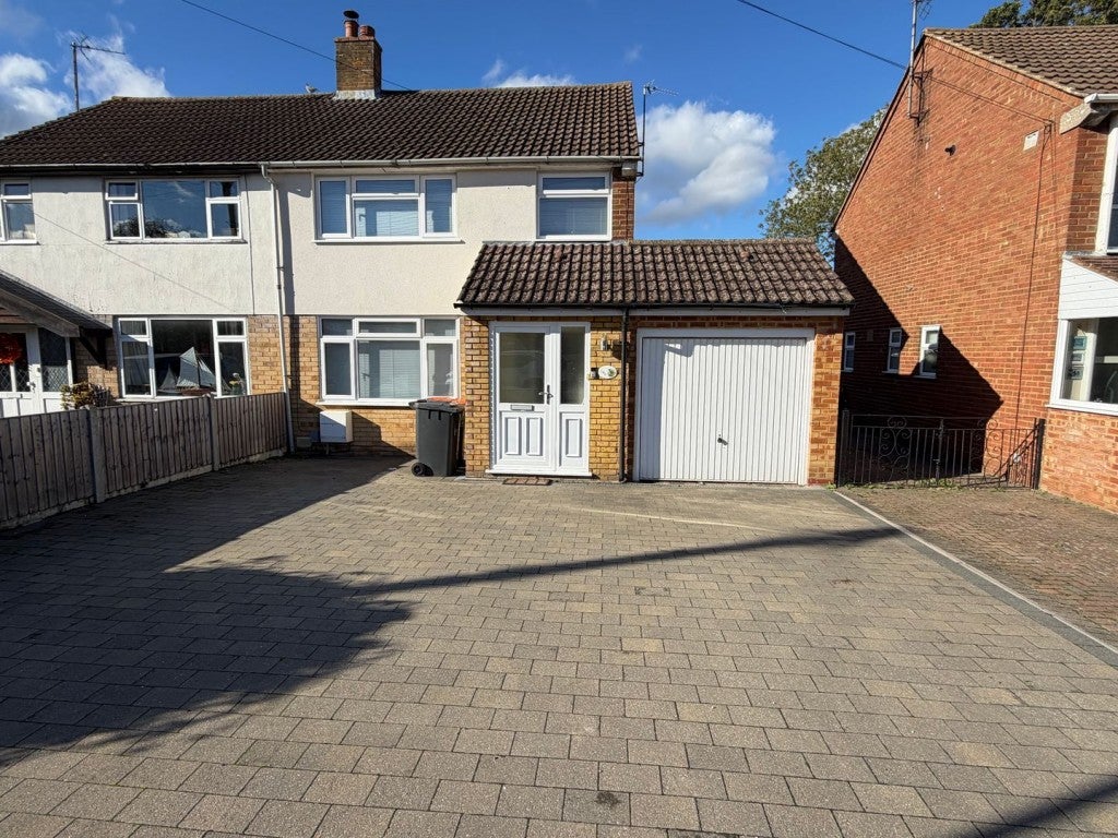 House Norman Road in Barton-le-Clay
