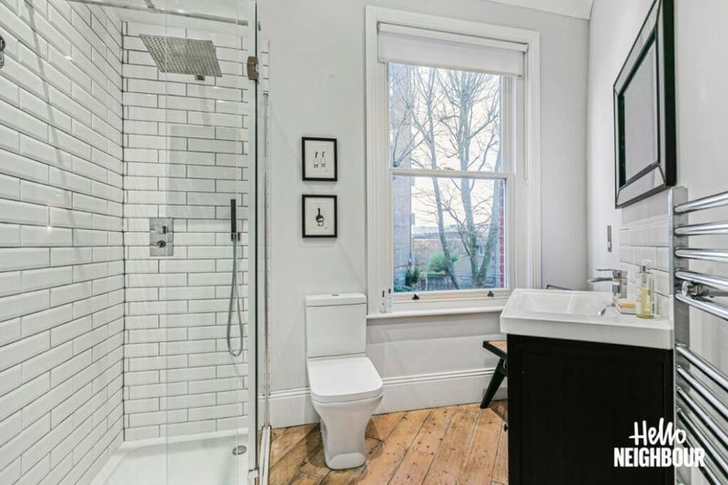 Room Clapham Road in Greater London