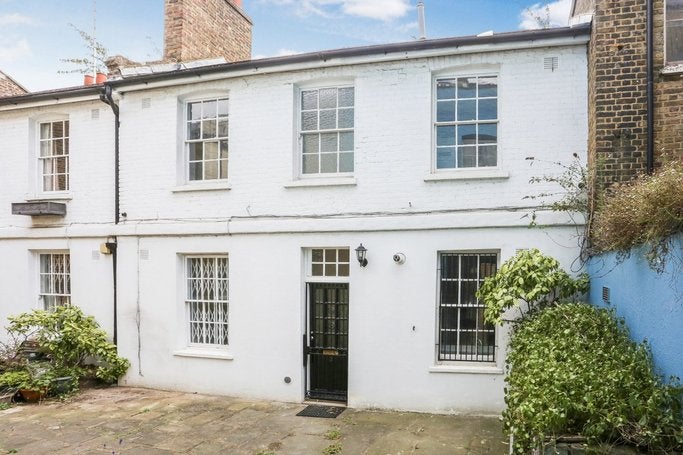 House Rossmore Close in London