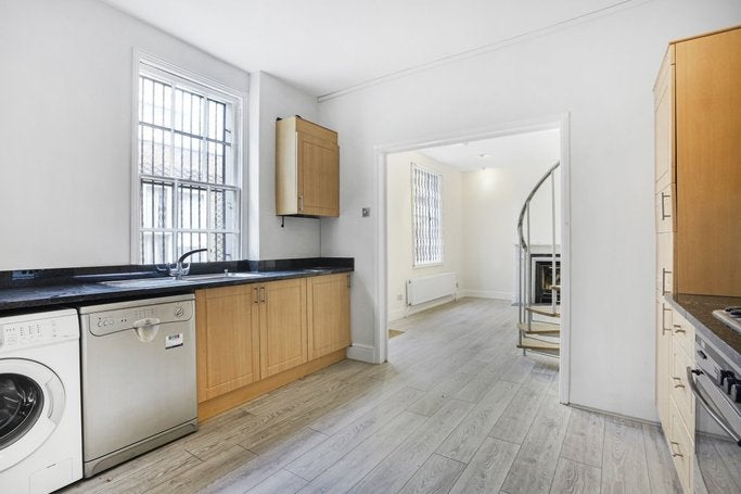 House Rossmore Close in London
