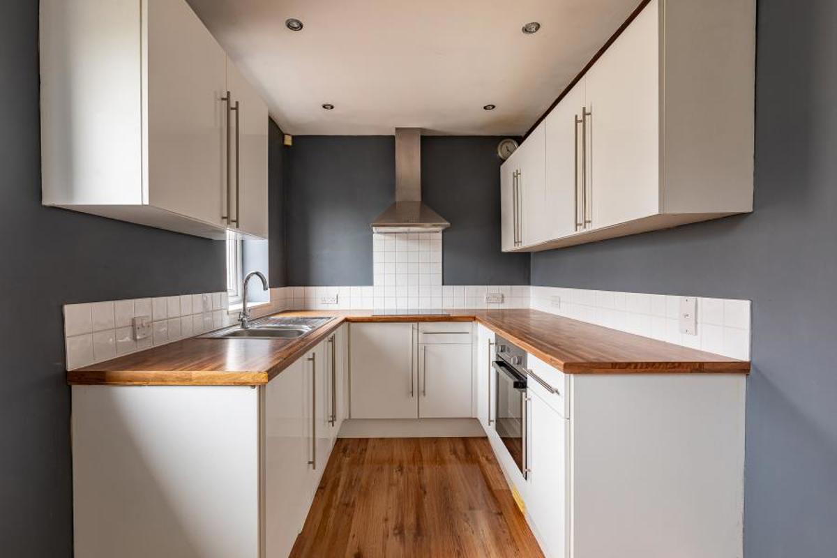 Flat Grove Leaze in Bristol