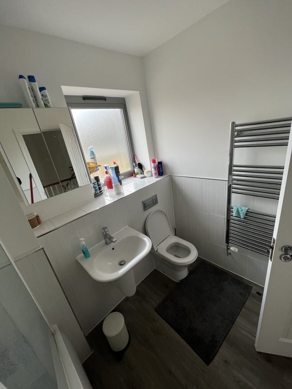 Room Woodland Way in Harlow
